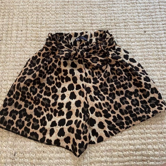 Zara cheetah print shorts - Picture 1 of 2